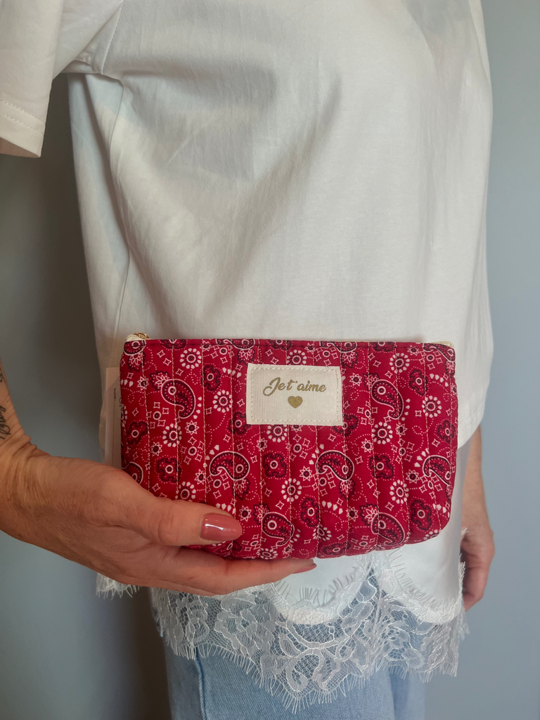 Pochette rouge "Je t'aime"
